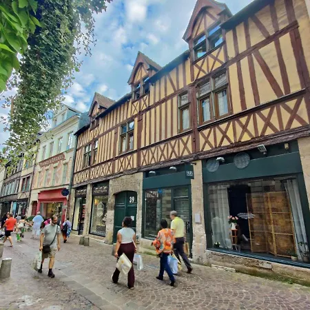 La Venelle Saint-Nicolas Rouen Exterior photo